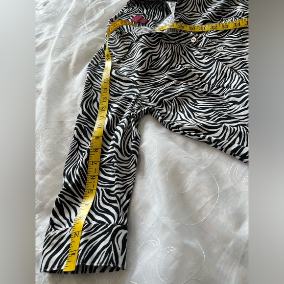 212 Collection Stretch Women’s Medium Black/White Button Down Top - Picture 11 of 14